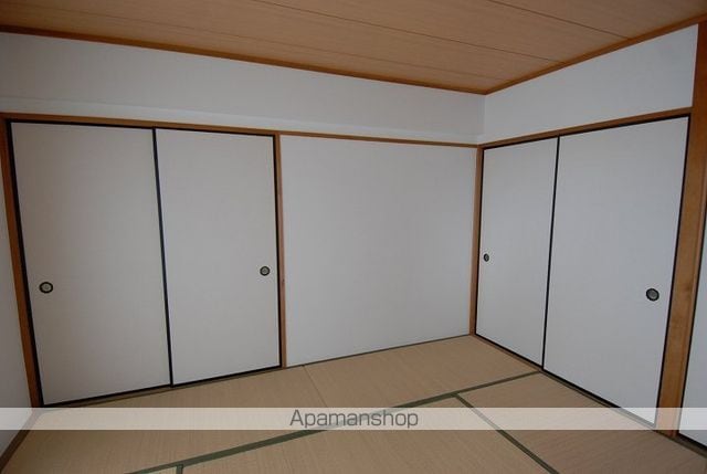 半田第2ロイヤルマンションの内装写真