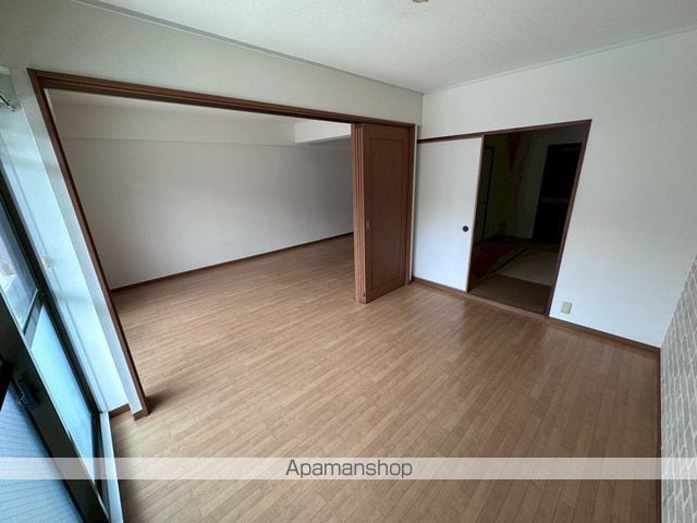 フェニックス殿岡の内装写真