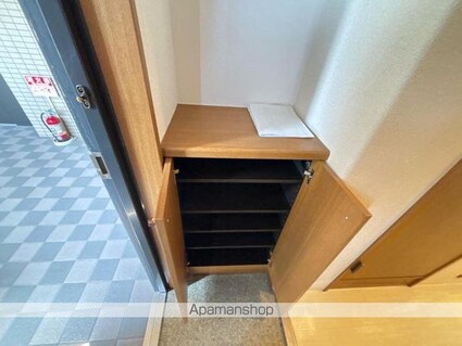 ＲｅＸＩＳ塩上（レクシスシオガミ）[1R/22.23m2]の玄関