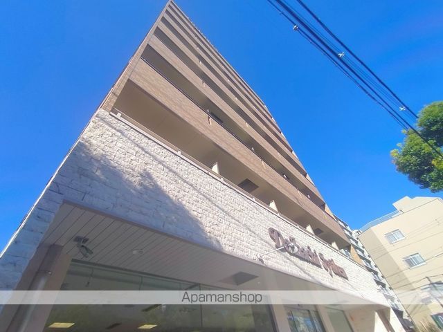 グランディ小阪の外観写真