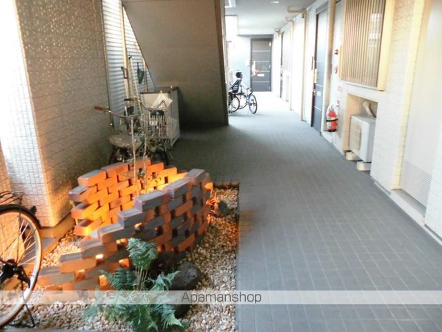パルティールIIIの玄関写真