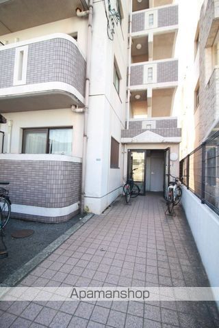 メディアコムプランタンの玄関写真