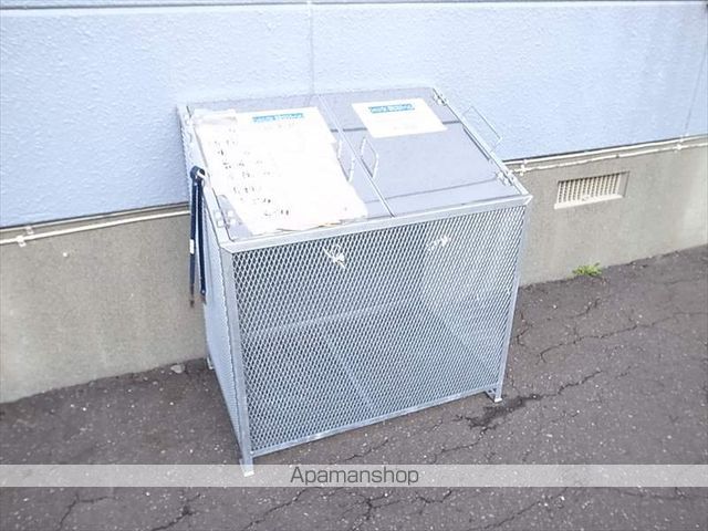 シャトル1DKの玄関写真