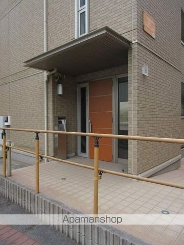 ヴェルデ神明町の玄関写真