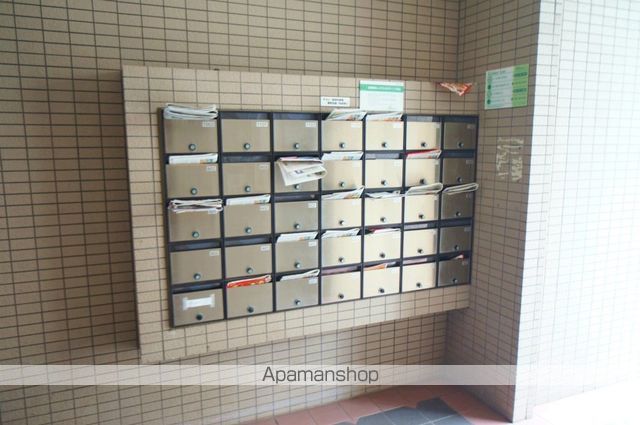 エンクレスト平尾の玄関写真