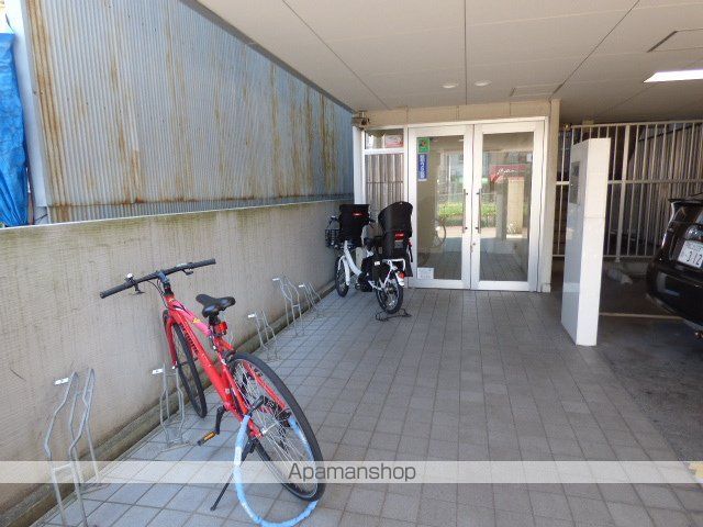 ジェイプライド今里南の玄関写真