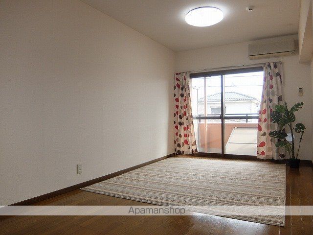 アーニスの内装写真