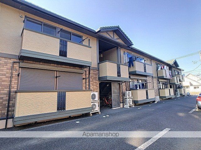 シャンエピナール ABの玄関写真
