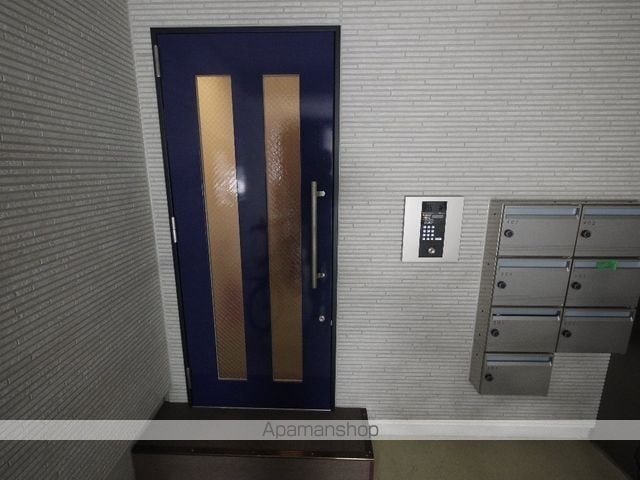 CASA AVENUE TSURUMAIの玄関写真