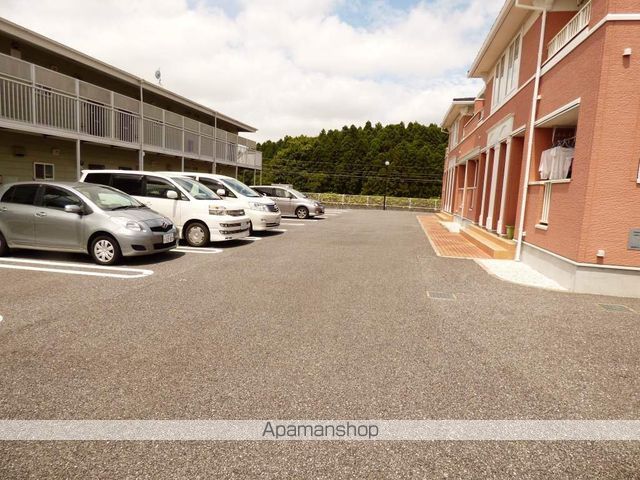 ウエストピークⅡ[2LDK/63.87m2]の駐車場1