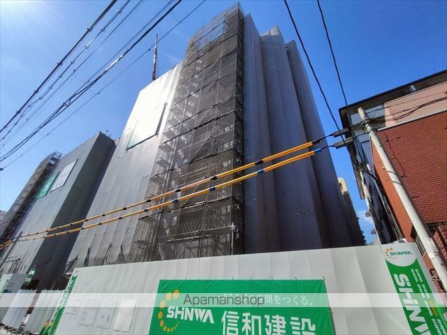 スプランディッド新大阪VIIの玄関写真