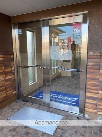 ルネスフィールドエンマドウの玄関写真