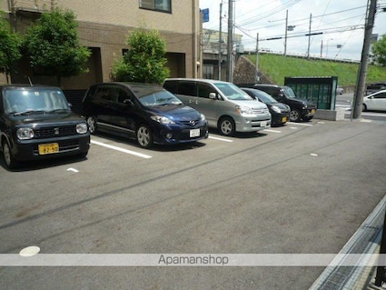 レオパレスひまわり[1K/20.81m2]の駐車場