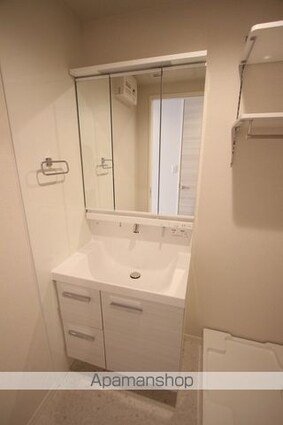 東京都立川市高松町２丁目[1LDK/56.9m2]の洗面所