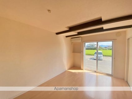 Ｉ・セレブ香川町Ａ・Ｂ[2LDK/62.89m2]のリビング・居間