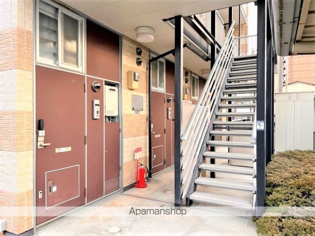レオパレスフセアジロミナミの玄関写真