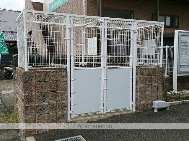 レオネクストハピフルの玄関写真