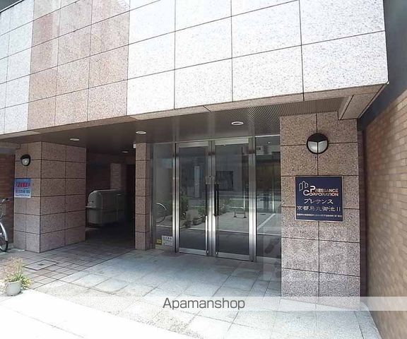 プレサンス京都烏丸御池IIの玄関写真