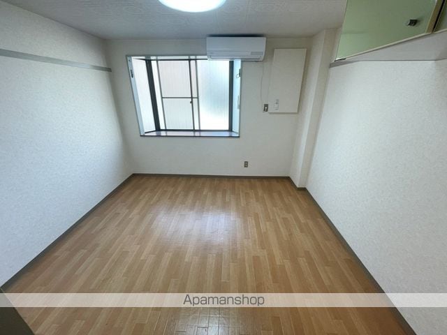 ロイヤル俊徳IIの内装写真