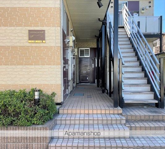 レオパレスエル リーオの玄関写真