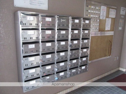 メゾンセレナ[3LDK/60m2]の共用部2