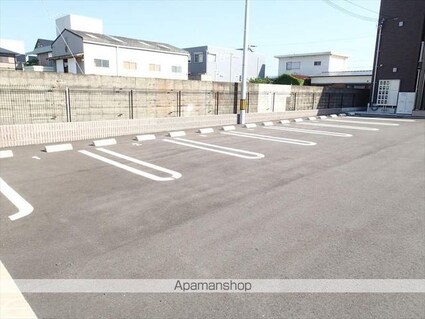 フォレスタ・和歌浦[1K/40.5m2]の駐車場1