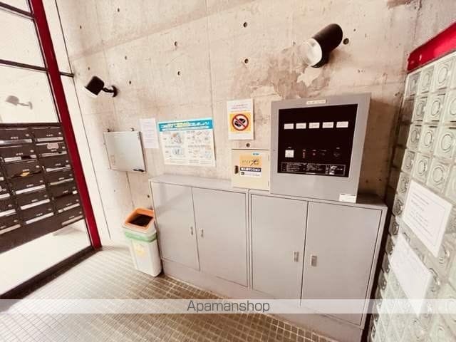 スタインウェイの内装写真
