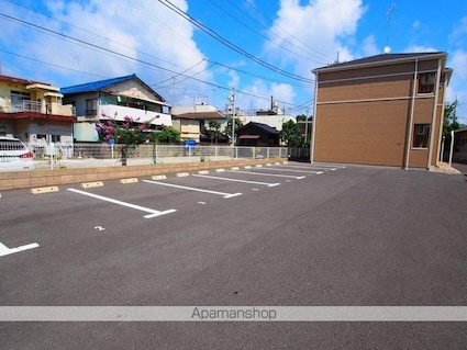 茨城県鹿嶋市宮中１丁目[1K/31.84m2]の駐車場
