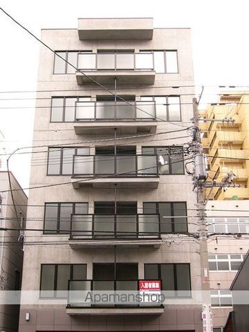 412ビルの外観写真