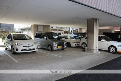 グリーンピア花月[1K/26.4m2]の駐車場