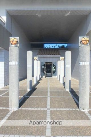 コスモ恒久の玄関写真