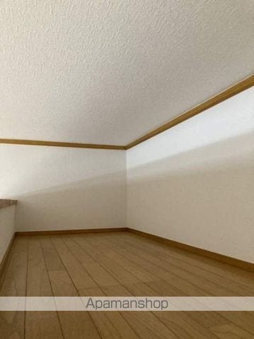 ウエスト長束の内装写真