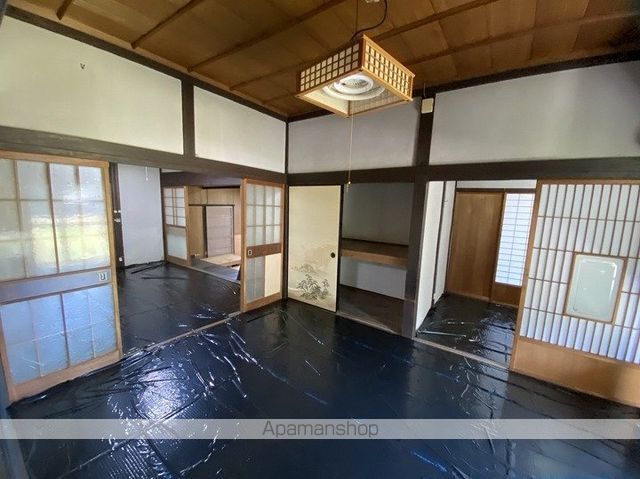 江田島市 1階建 築75年の内装写真