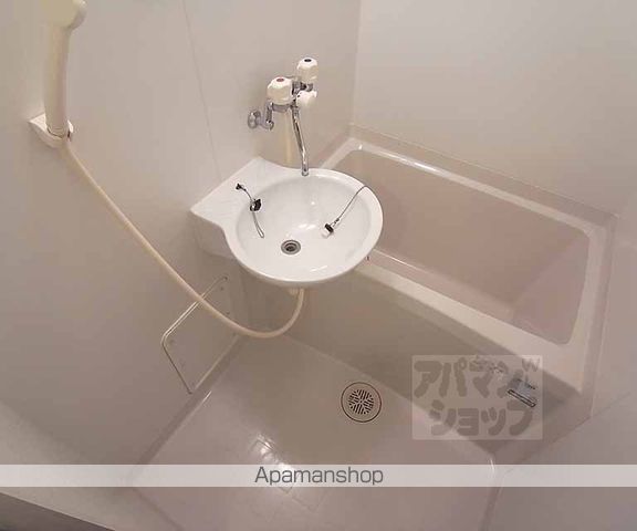 レオパレス安信町四九番地の内装写真