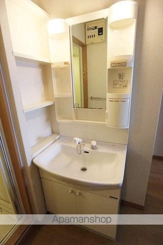 クラウンズワン箱崎の内装写真