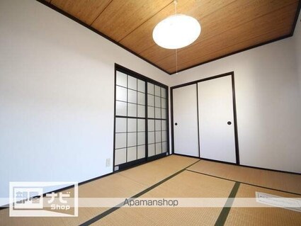 フローラル和泉Ａ棟[3DK/50m2]のリビング・居間