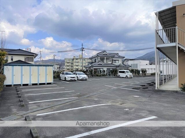 レオパレスジュネス[1K/20.28m2]の駐車場2