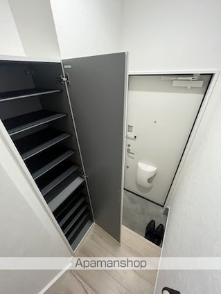 ＣｏＣｏ．Ｂ[1LDK/39.53m2]の玄関