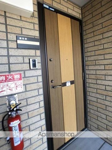 シャルムポポの玄関写真