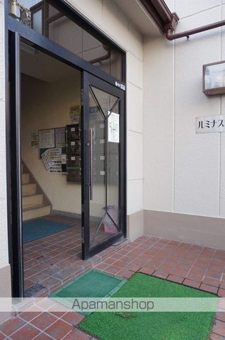 ルミナスコートの玄関写真