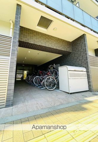 ドゥエリング森小路の玄関写真