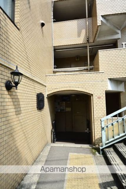 メゾン・ド・オヌール[1R/12.22m2]のエントランス1