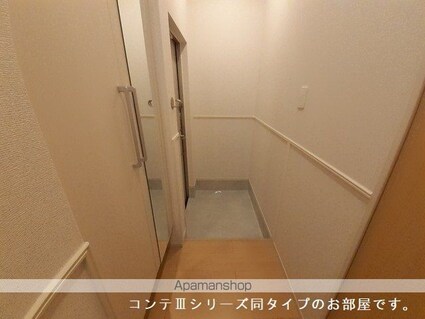 フルール彦根[1LDK/45.8m2]の玄関