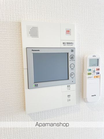 ATTIRANT西三国の内装写真