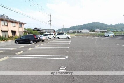 サニー　レジデンスＢ[2LDK/54.85m2]の駐車場