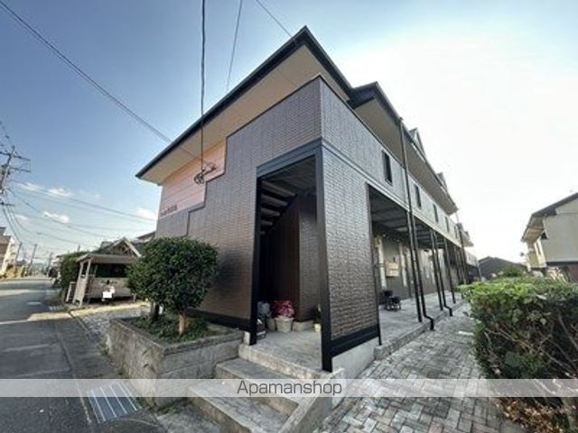 コーポネオA棟の外観写真