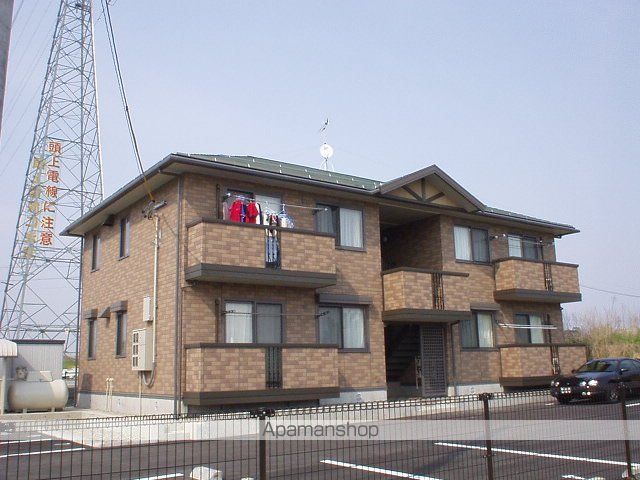 リビング瀬原田の外観写真