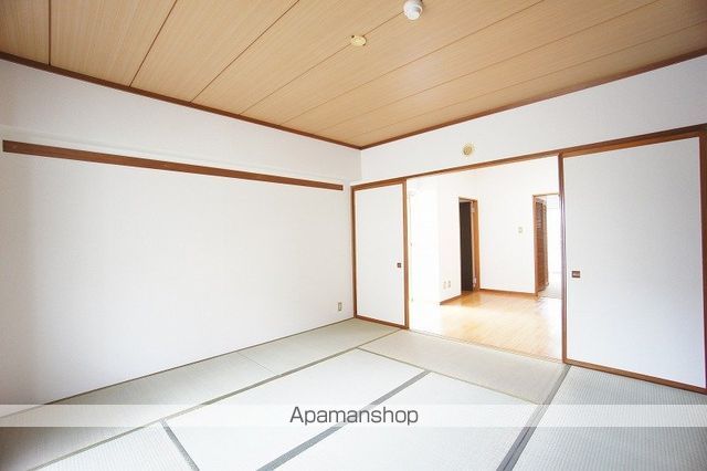ローズガーデンの内装写真