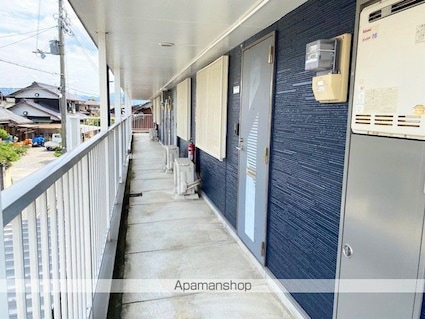 メゾン雅[2DK/43.74m2]のエントランス1