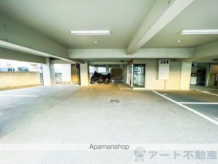 リューレント朝生田[1DK/31.79m2]の駐車場3